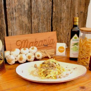 Tagliatelle en salsa de setas con trufas